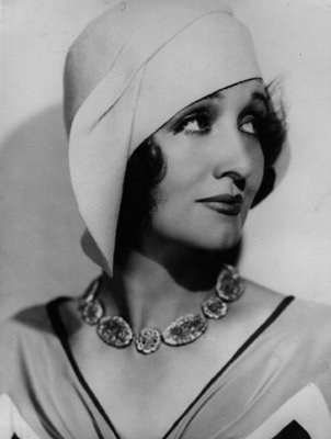 The Hedda Hopper Cocktail – Malice in Hollywood No 1